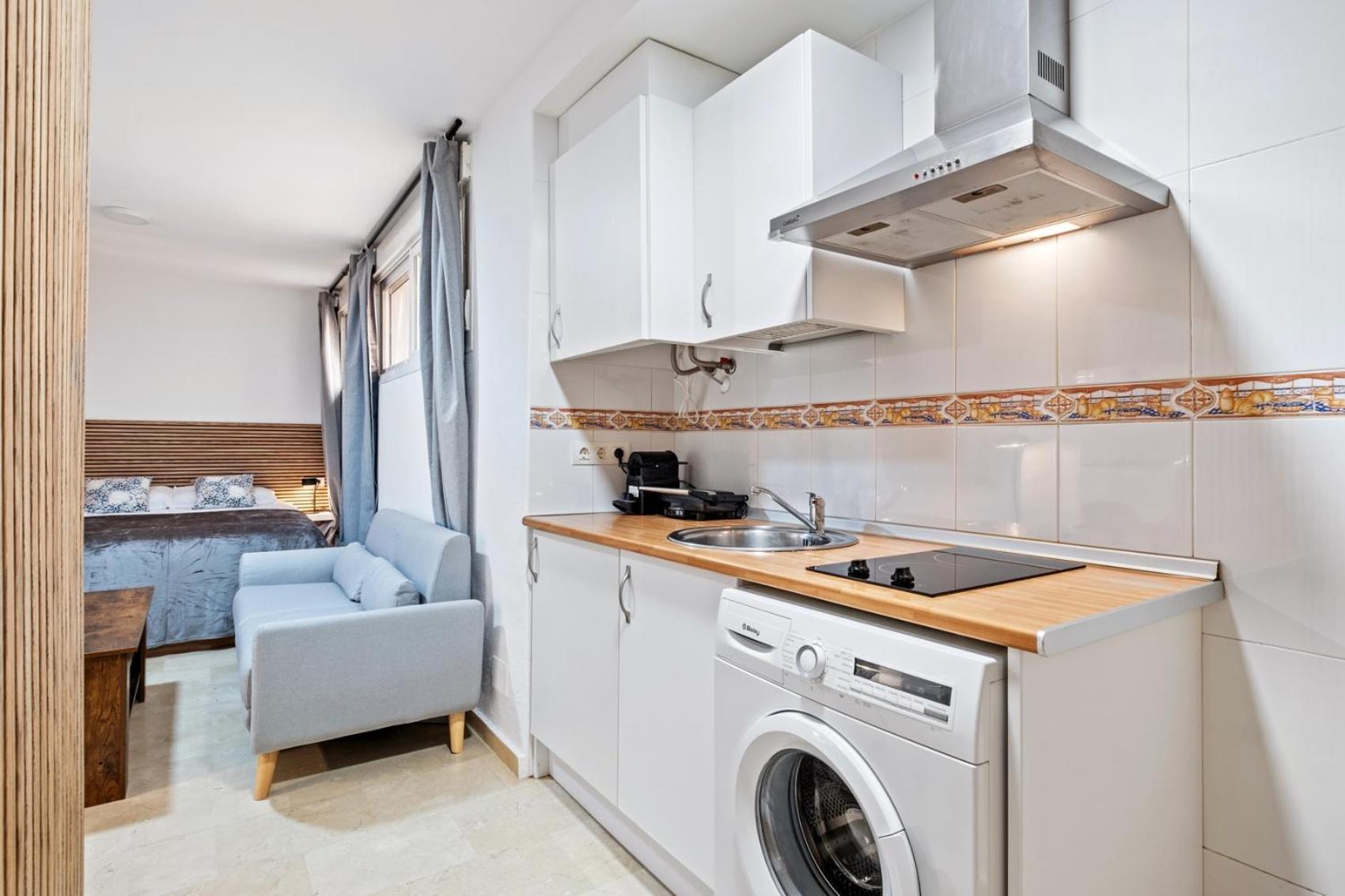 Modern And Comfortable Studio Малага Екстериор снимка