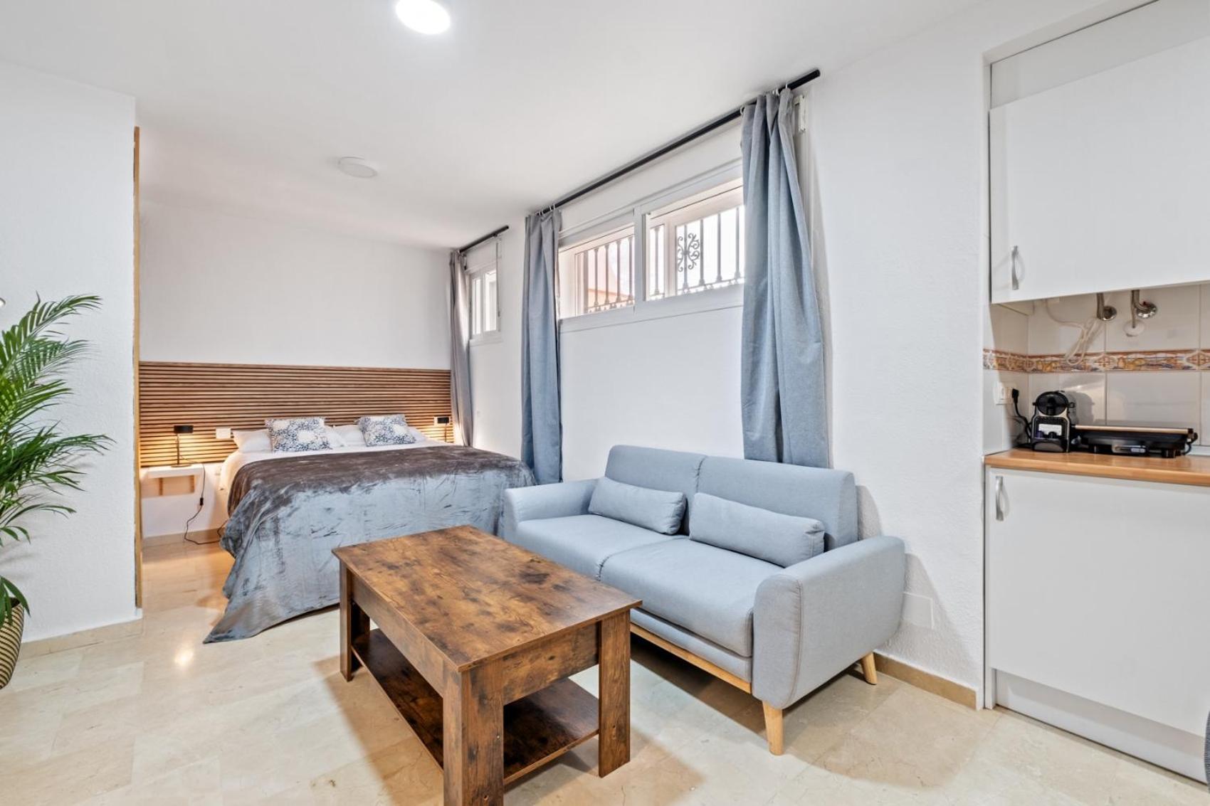 Modern And Comfortable Studio Малага Екстериор снимка